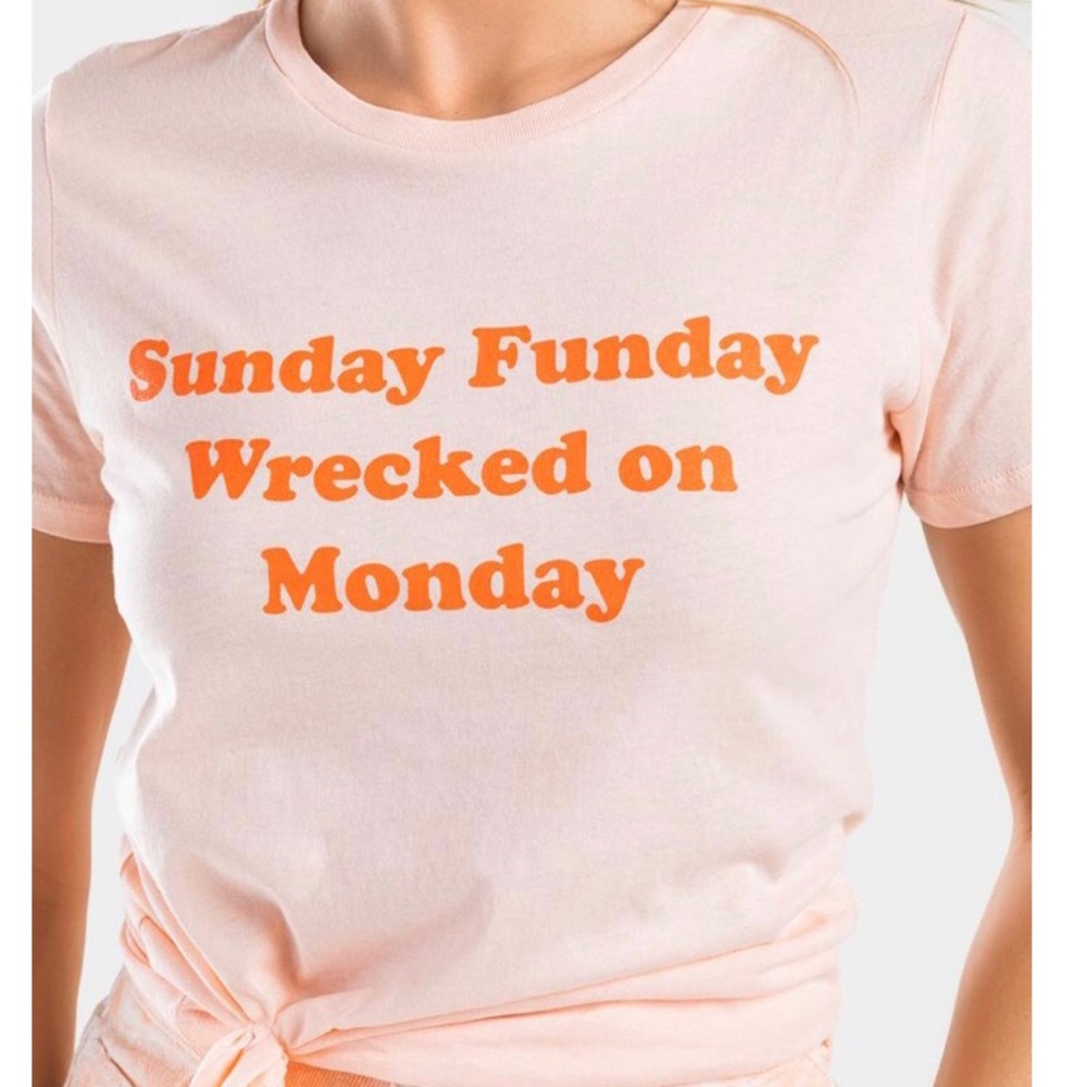 Trendy Sunday Funday Tee Crew neck casual Chic printed tee pink New with tag - Picture 4 of 10